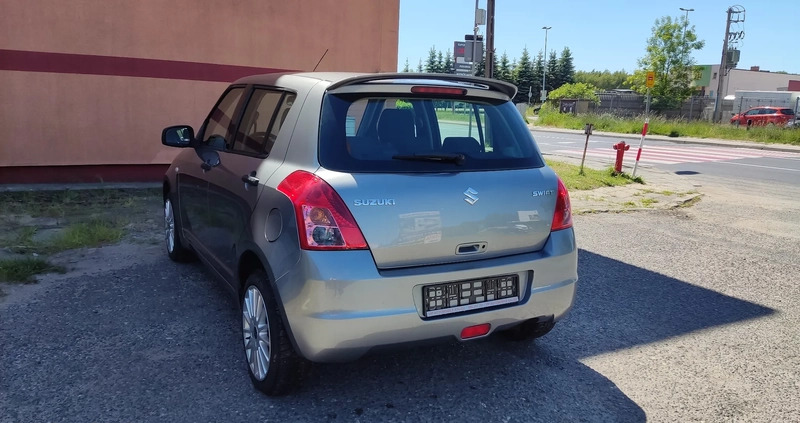 Suzuki Swift cena 14900 przebieg: 150000, rok produkcji 2009 z Lidzbark małe 277